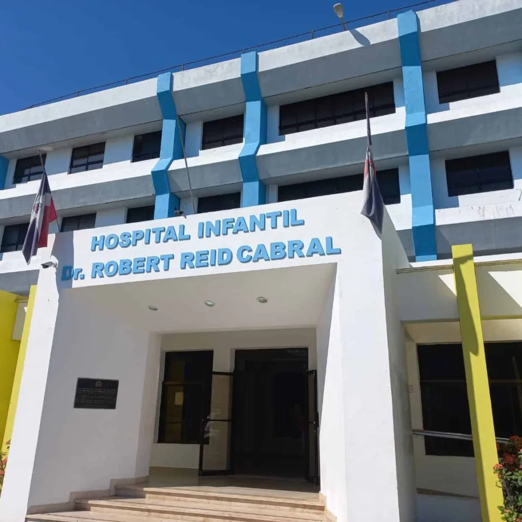Hospital Robert Reid Cabral restablece servicio eléctrico tras avería
