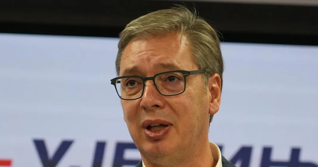 Analizirala Vučićev govor tijela: Nakon prvotnog plačljivog, srcedrapateljskog tona, postao agresivan, pun ljutnje
