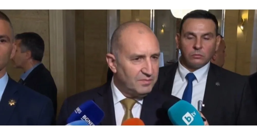 Радев: На балотажа битката ще е между два противоположни политически модела