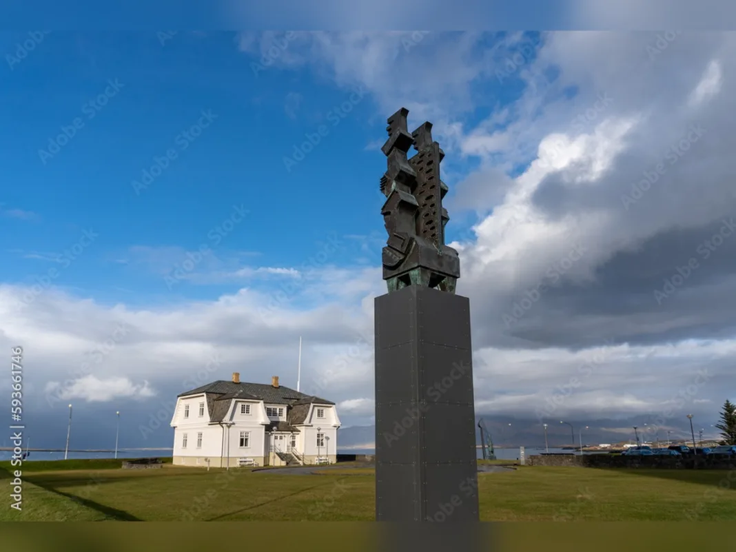 Legend of Reykjavík’s First Settler: Ingólfr Arnarson’s Steam‑Guided Pillars