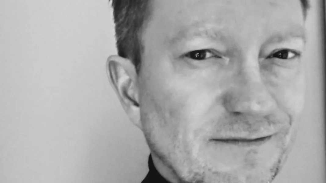 Eftir­lit, út­vistun og á­byrgð í vel­ferðarþjónustu