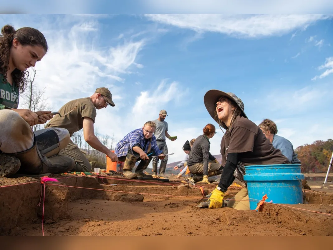 At Wooster College, Archaeology Students Learn to Reconstruct the Lives Behind Ancient Objects