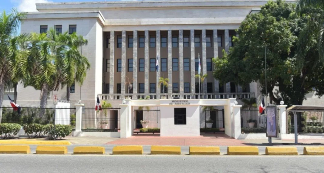 Minerd informa avería en sistemas afecta servicios en su sede central y regionales