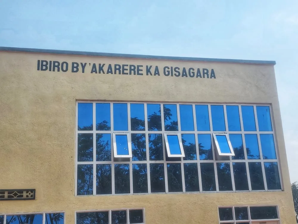 Umuyobozi wa RIB ku Karere na Visi Meya “bafashwe bagabana ruswa”