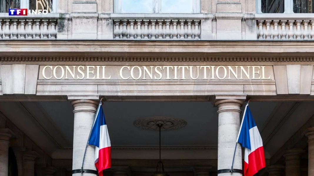 Le Conseil constitutionnel écarte la demande de démission de son président Richard Ferrand, réclamée par le RN et l’UDR