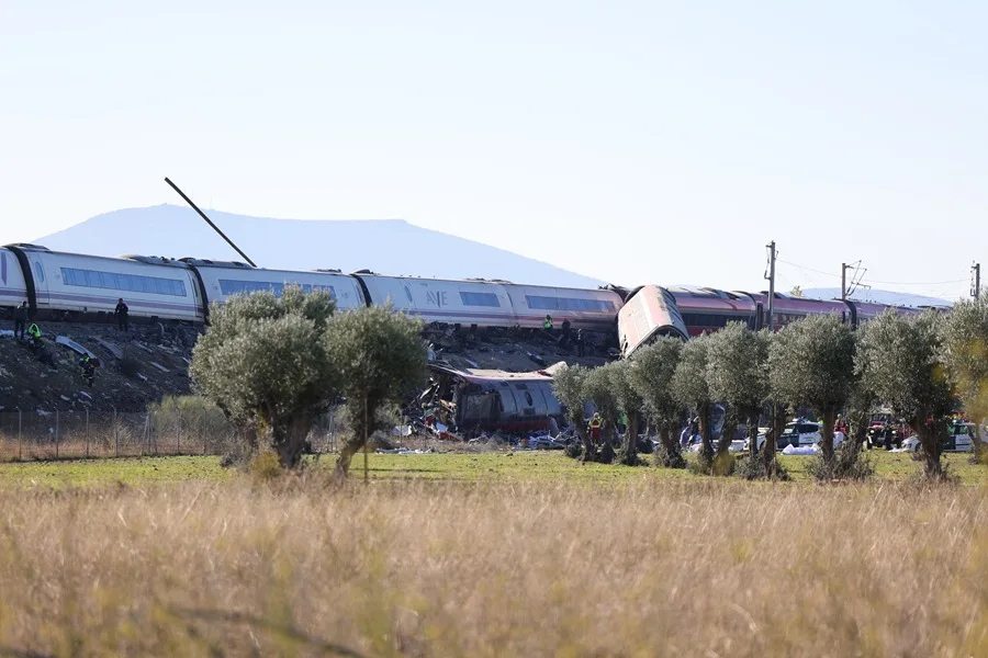 Al menos 30 muertos en el accidente entre dos trenes ocurrido en España