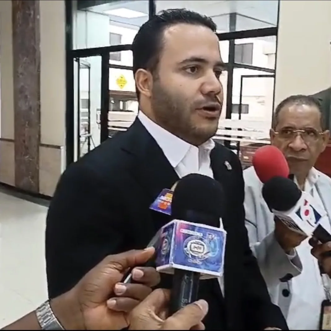 Rogelio Genao se mantendrá como diputado independiente y afirma que su padre respalda su decisión