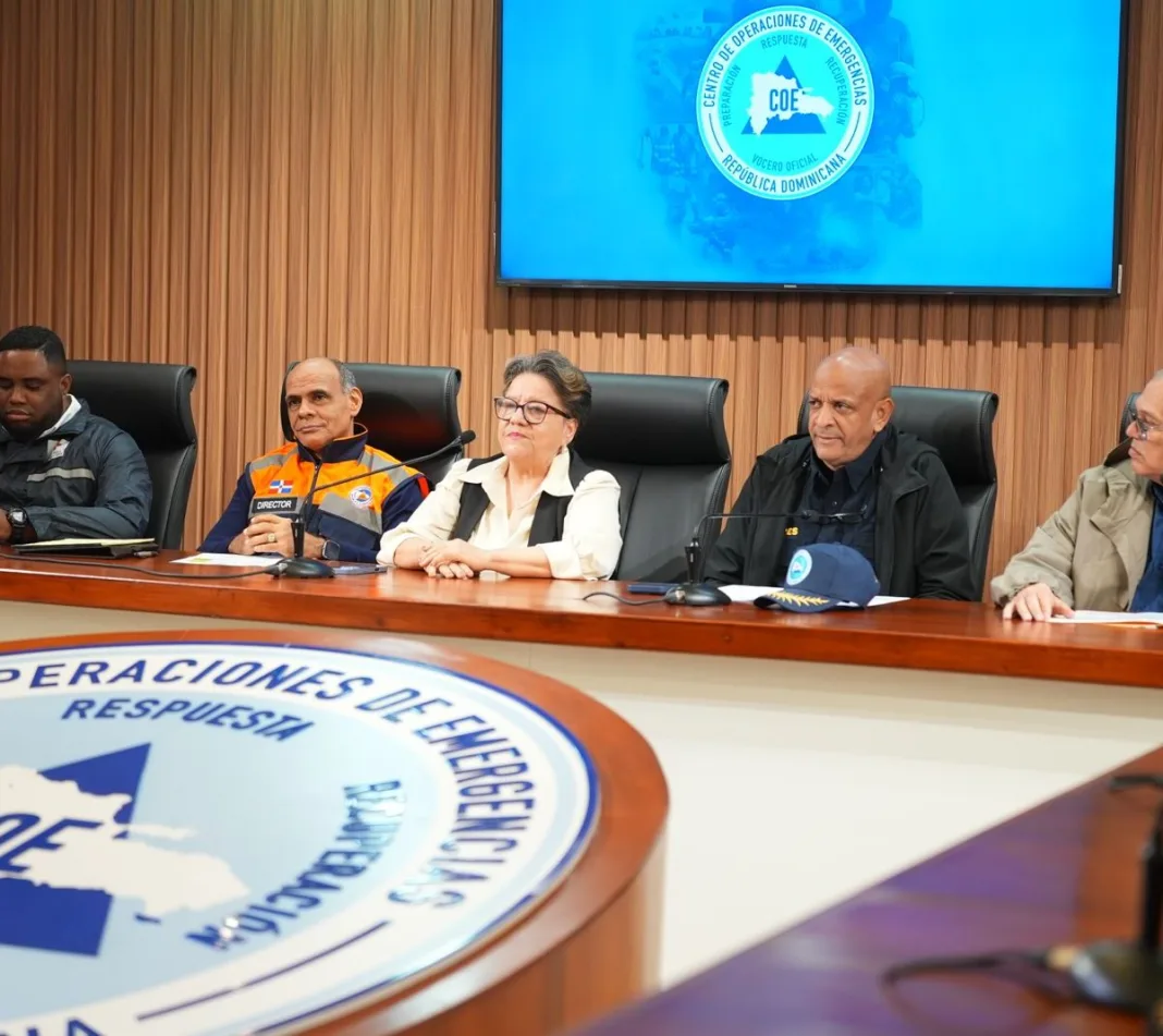 COE mantiene 12 demarcaciones en alerta amarilla y suben a siete en verde por vaguada