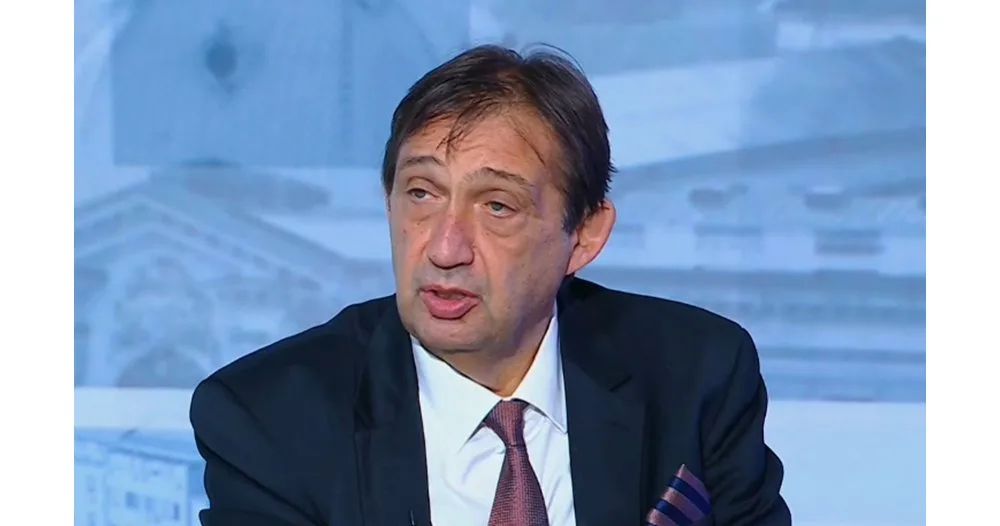 Шишков: Проектираме 1300 км пътища през 2027 г.