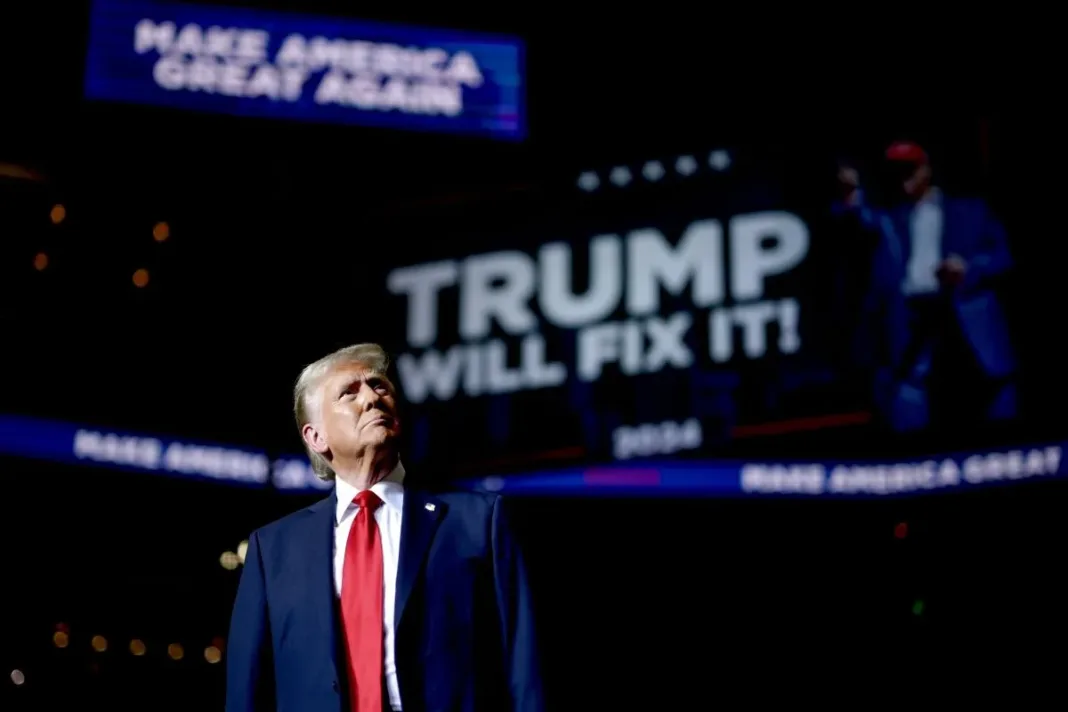 Donald Trump Nyoblos Lebih Awal di Pemilu Sela AS, Ada Apa di Balik Langkahnya?