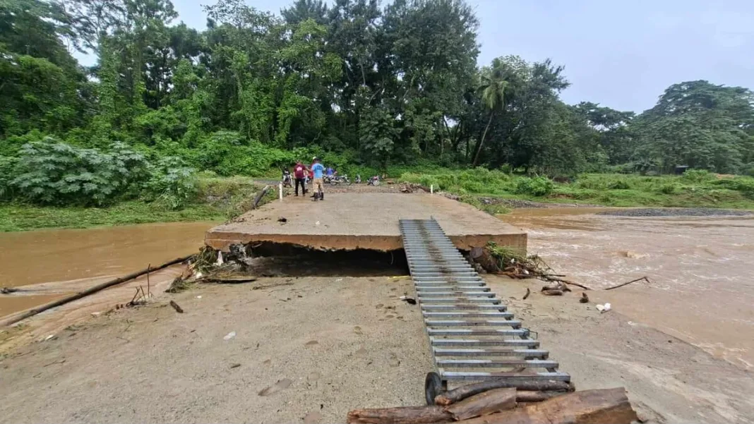 FP exige solución urgente tras colapso de puente provisional en Monte Plata