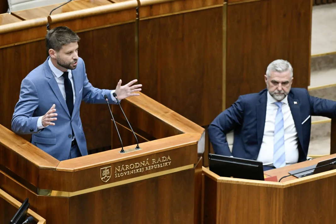 Reakcie na voľby: Fico odmieta závery z volieb, opozícia oslavuje a Šimečka hovorí o debakli vládnych strán