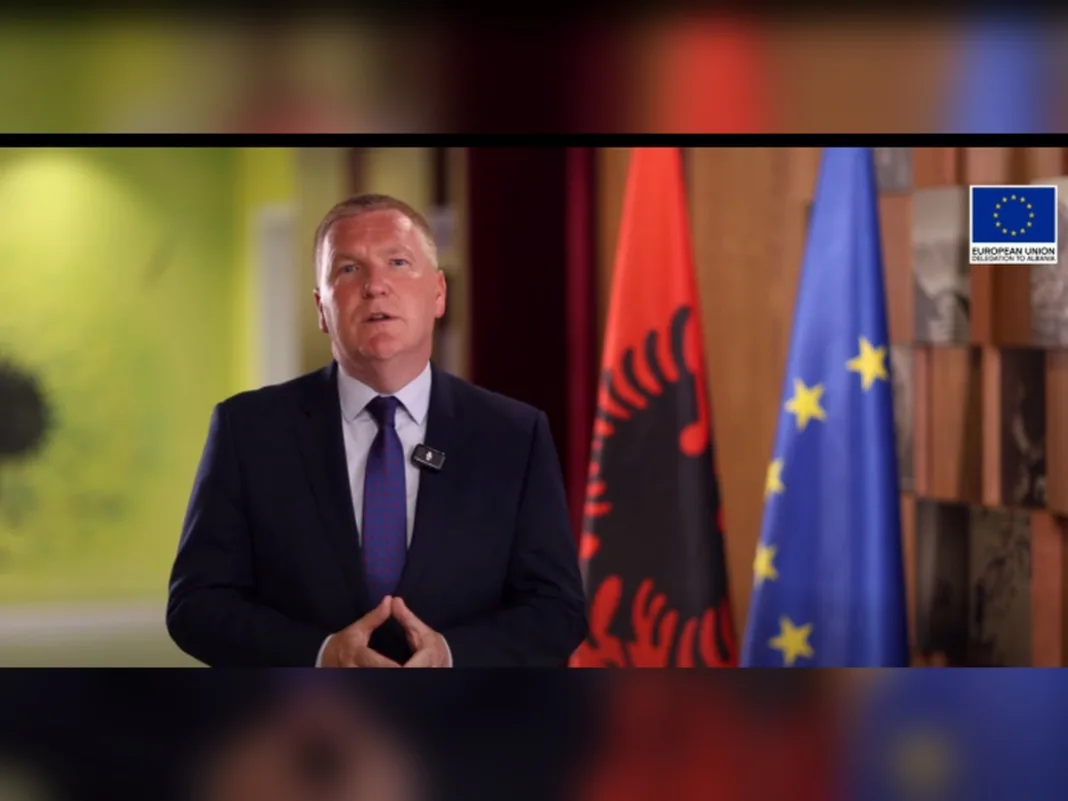Albanian Consumer Rights Campaign Gains Support From European Commissioner