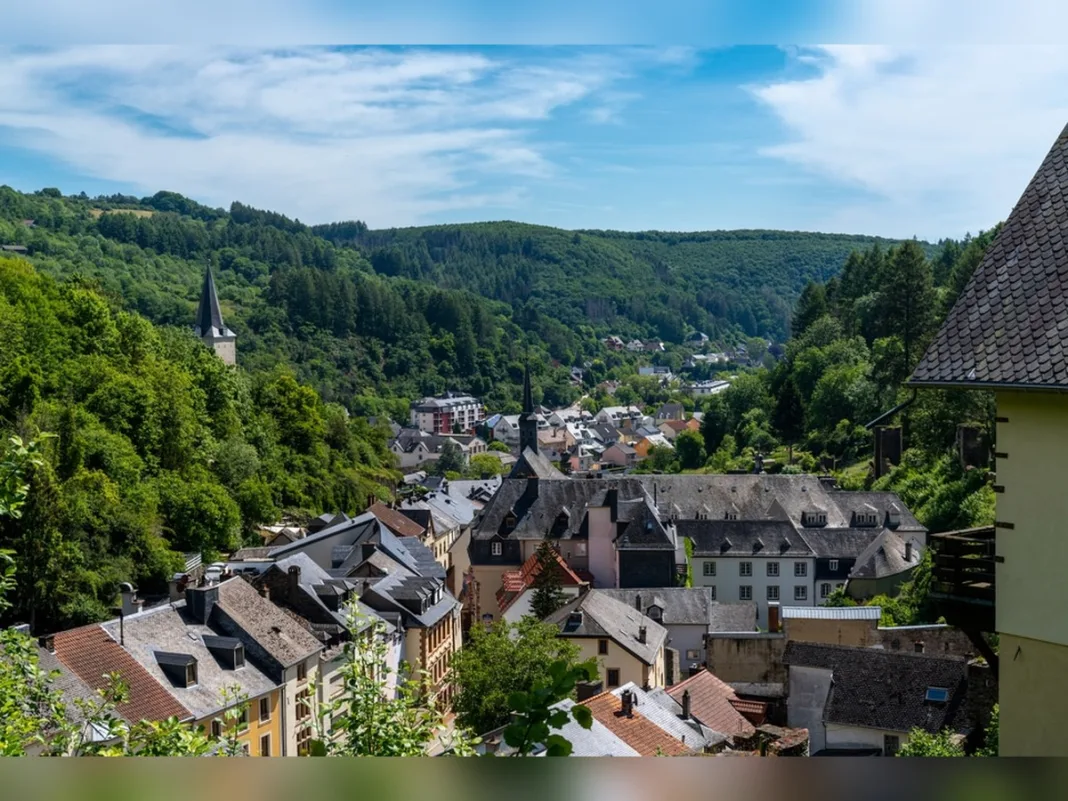 Luxembourg’s Largest Diaspora: Portuguese Communities in Germany and France