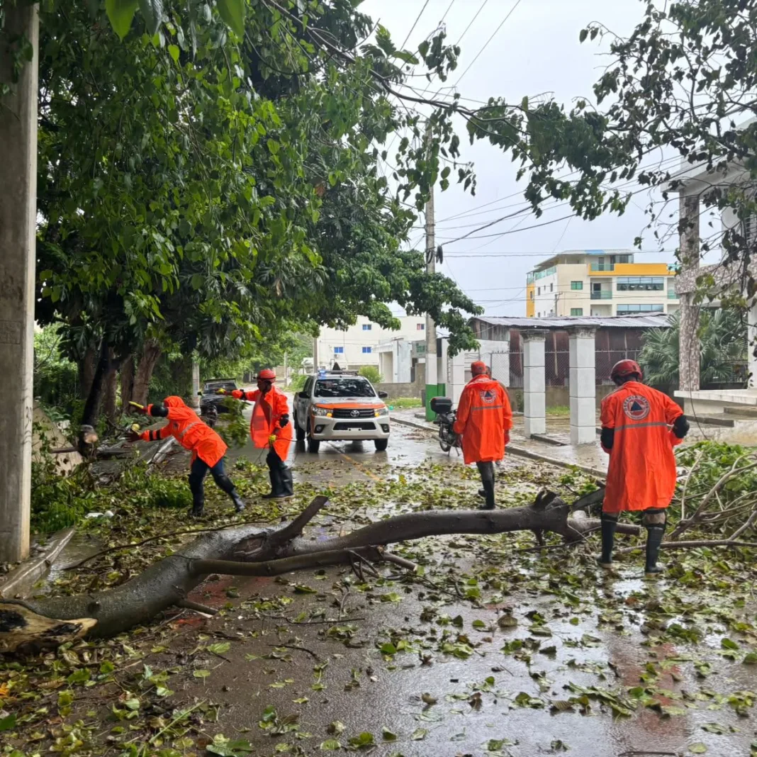 Defensa Civil activa protocolos preventivos ante lluvias e inundaciones por vaguada