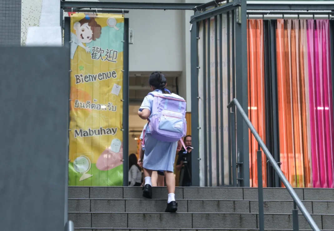 議員關注近五成學生需跨區上課 倡檢視校網制度 蔡若蓮：現行機制「廣受認可」