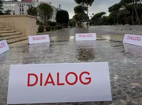 Protesta/ Rama fton sërish studentët në tryezën e dialogut, vendos ftesat para Kryeministrisë