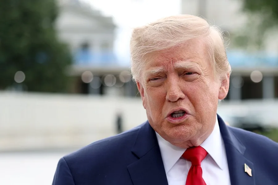 Trump asegura que mantiene conversaciones con Irán pese a informes sobre posibles nuevos ataques